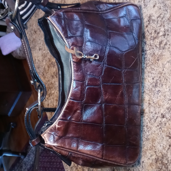 DOONEY&BOURKE PURSE - Picture 2 of 12